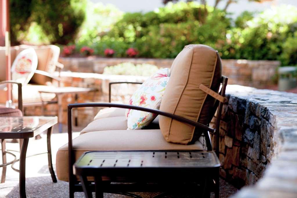 Doubletree By Hilton Hotel Boston - Bedford Glen エクステリア 写真