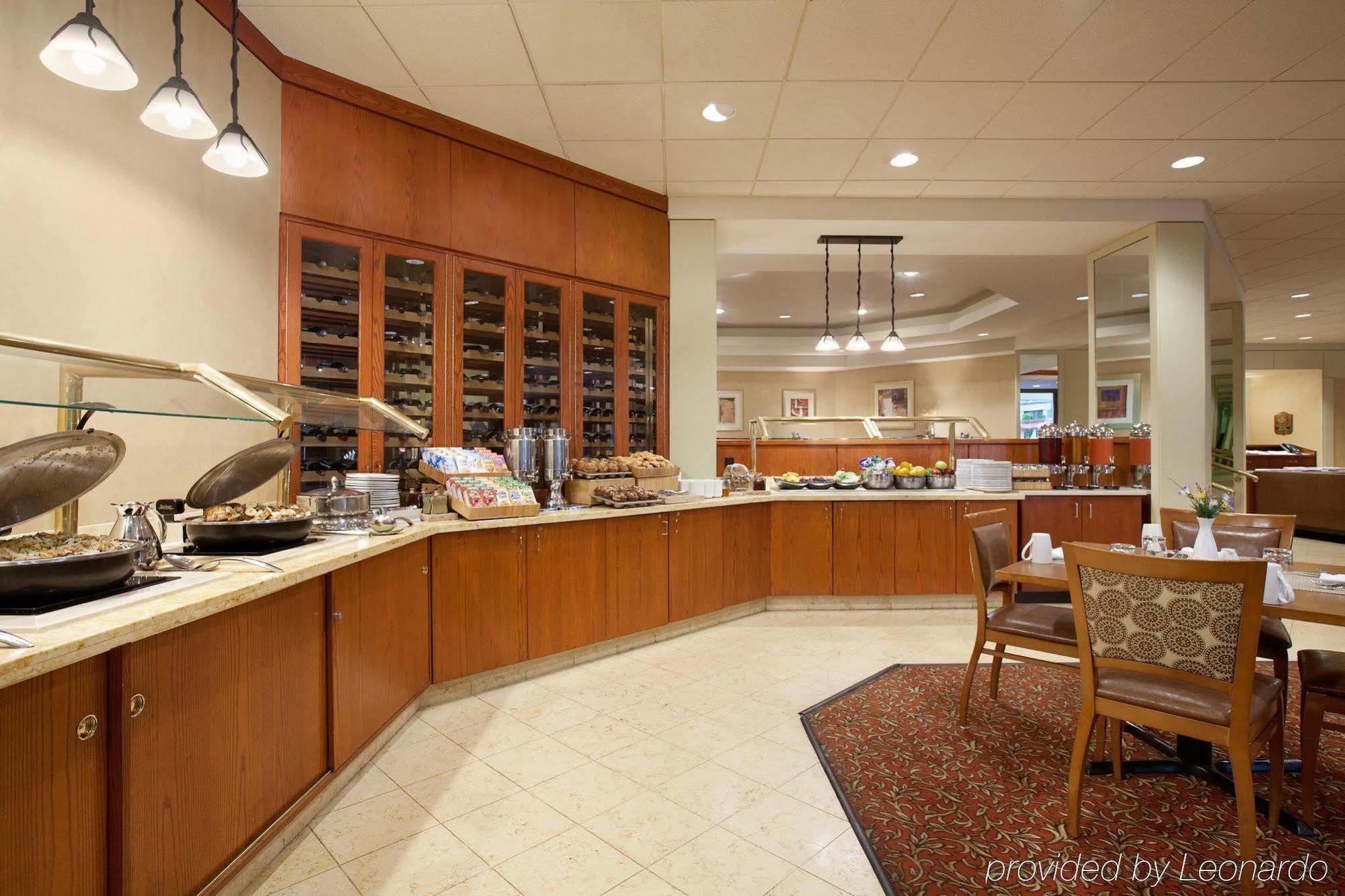 Doubletree By Hilton Hotel Boston - Bedford Glen エクステリア 写真