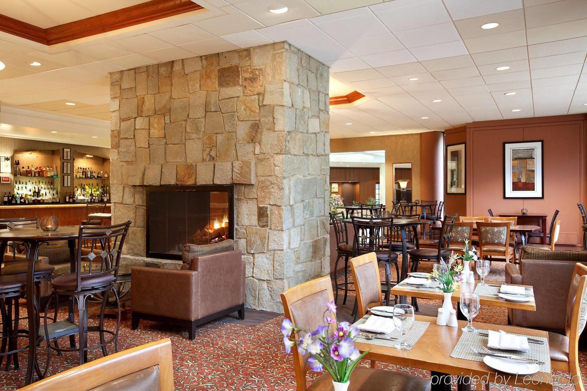 Doubletree By Hilton Hotel Boston - Bedford Glen エクステリア 写真