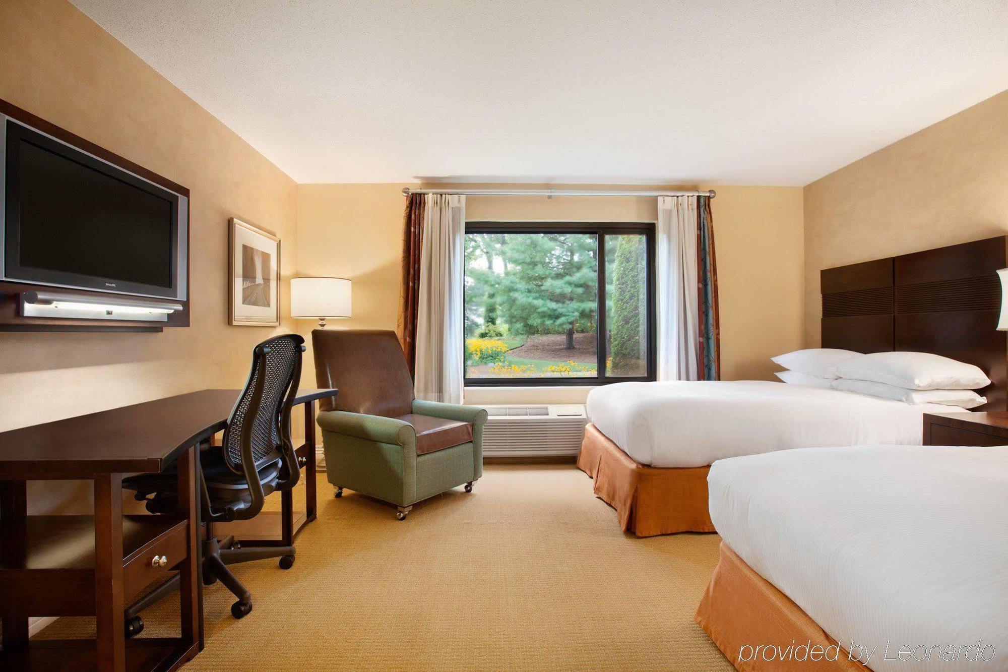Doubletree By Hilton Hotel Boston - Bedford Glen エクステリア 写真