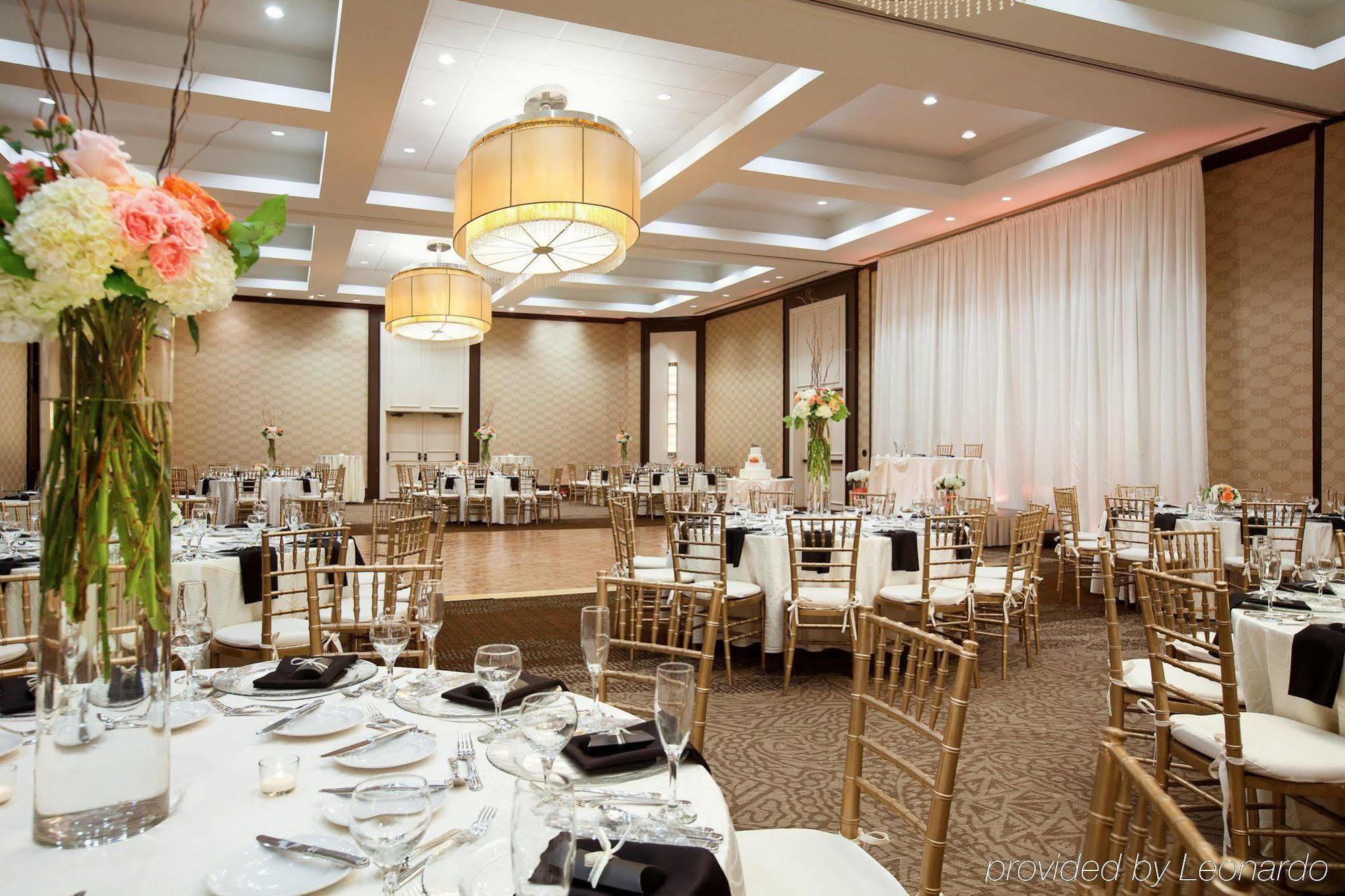 Doubletree By Hilton Hotel Boston - Bedford Glen エクステリア 写真
