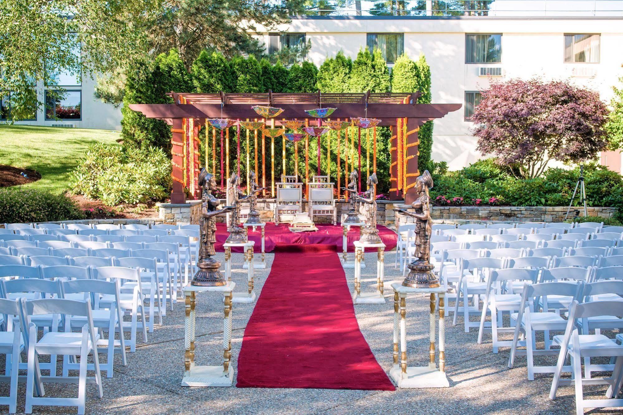 Doubletree By Hilton Hotel Boston - Bedford Glen エクステリア 写真