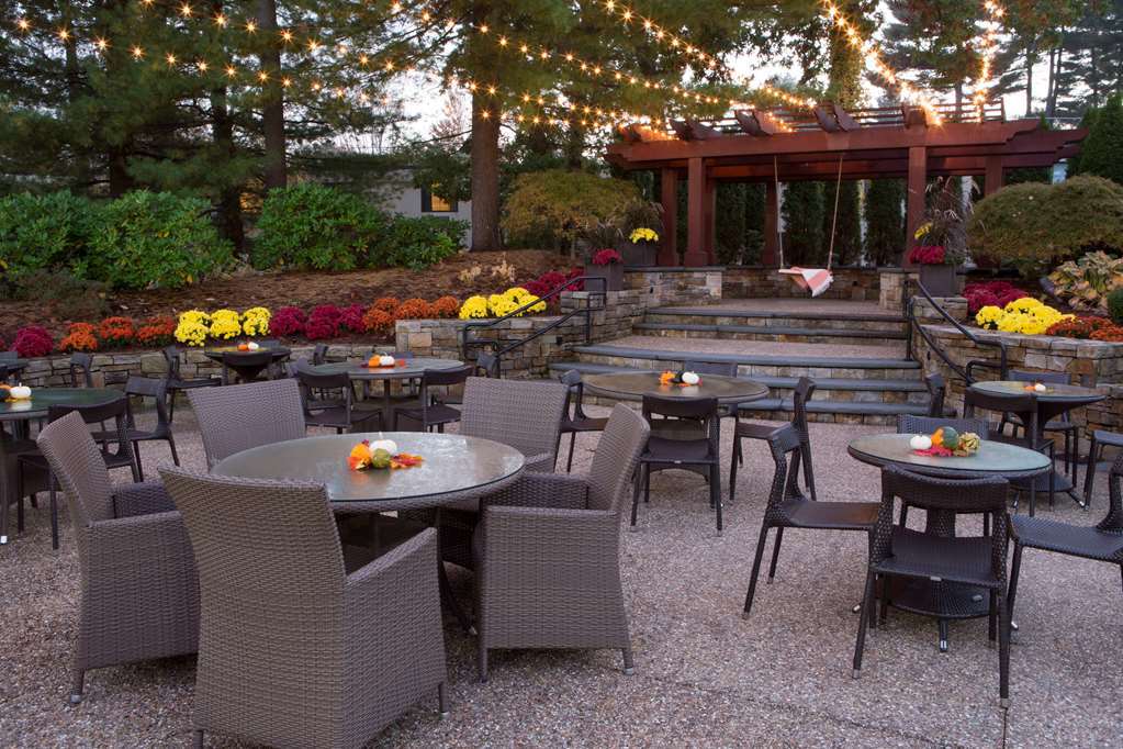 Doubletree By Hilton Hotel Boston - Bedford Glen エクステリア 写真