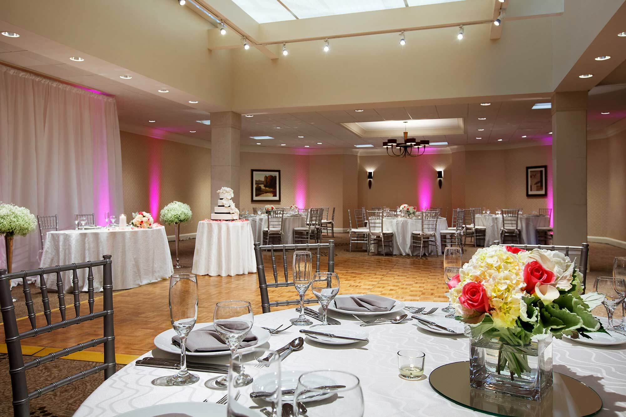Doubletree By Hilton Hotel Boston - Bedford Glen エクステリア 写真